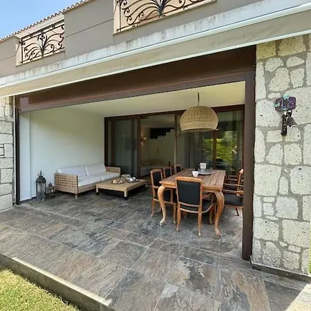 Alacati Olive House *